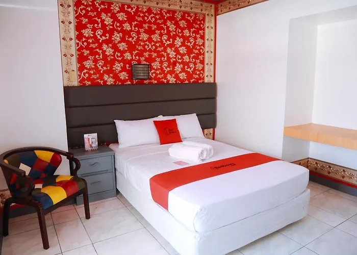 Reddoorz Plus @ Castle Chateau Iloilo
